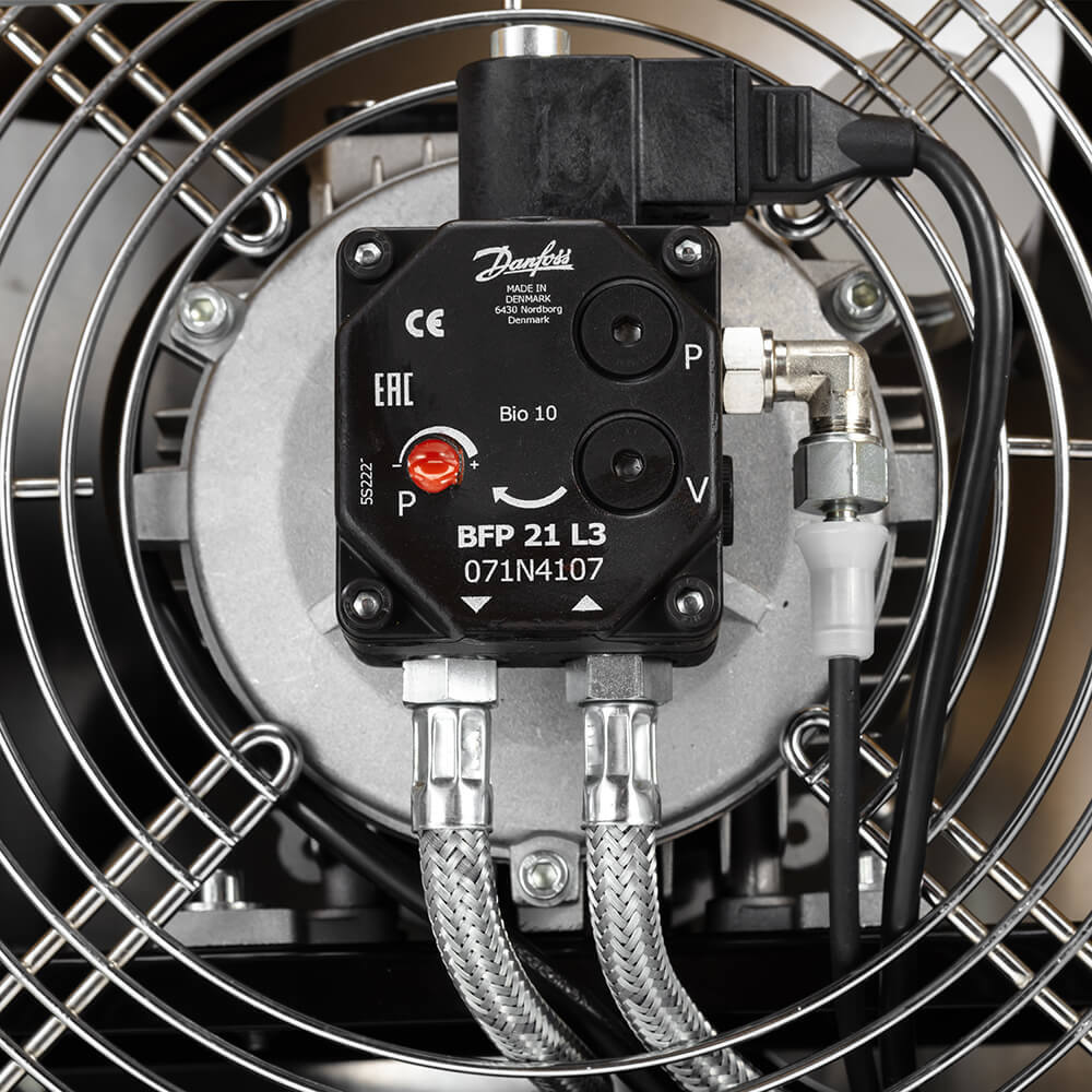 Master BV 170 close up1 web