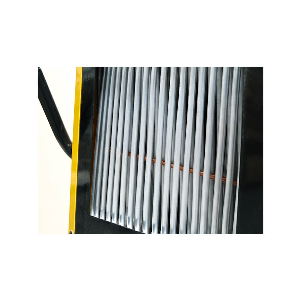 Wide spaces between evaporator tubes prevent clogging